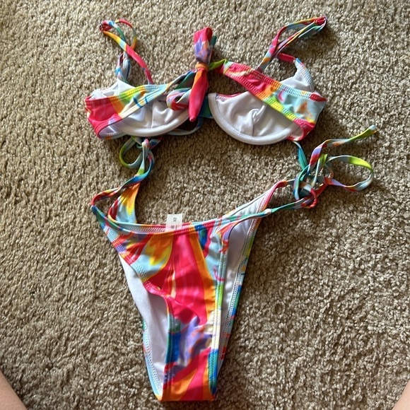 Shein Bikini XS - Picture 2 of 3